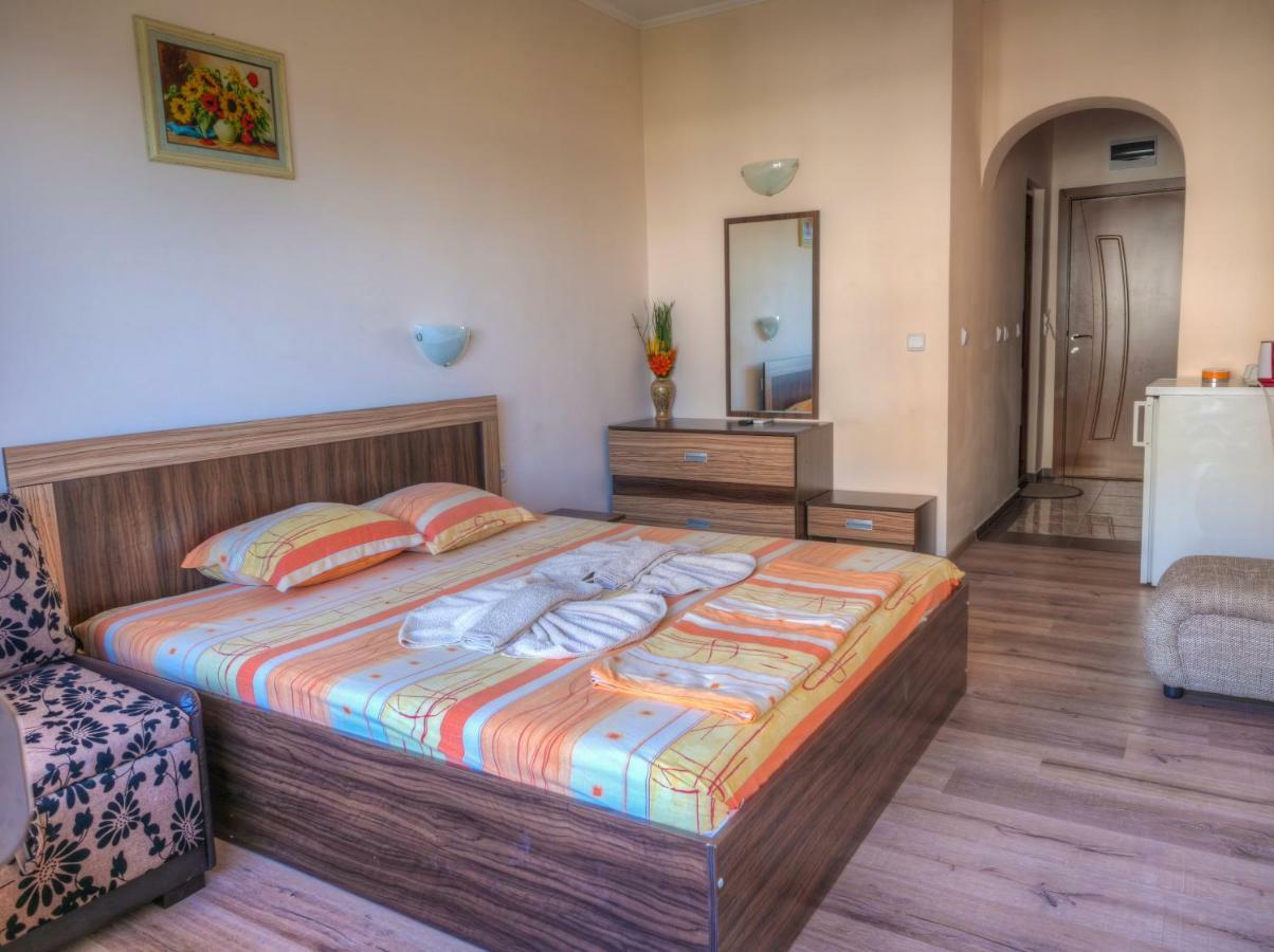 Hotel Fantasy Beach Sveti Vlas Ngoại thất bức ảnh
